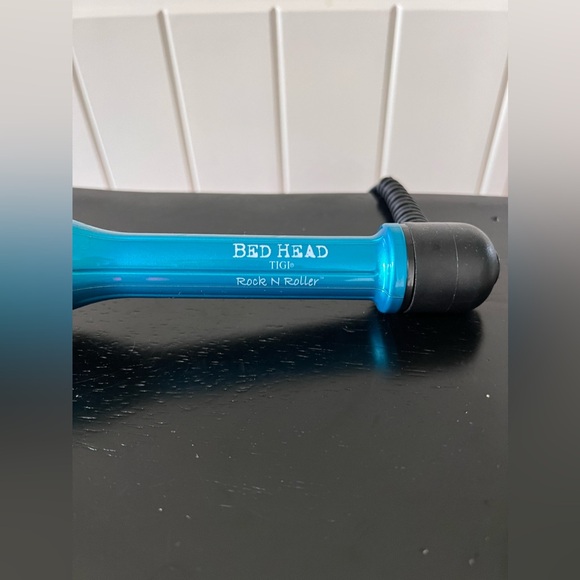 Bed Head Rock N' Roller Curling Wand for Tousled Waves and Texture, Regular - Picture 3 of 5